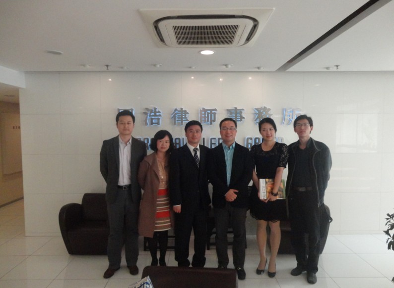 律师调查笔录_青年律师收入调查(2)